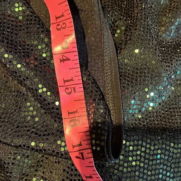 Lyman Par by Frank Lyman Green Sequins peplum cocktail  blouse with slit - Picture 6 of 12